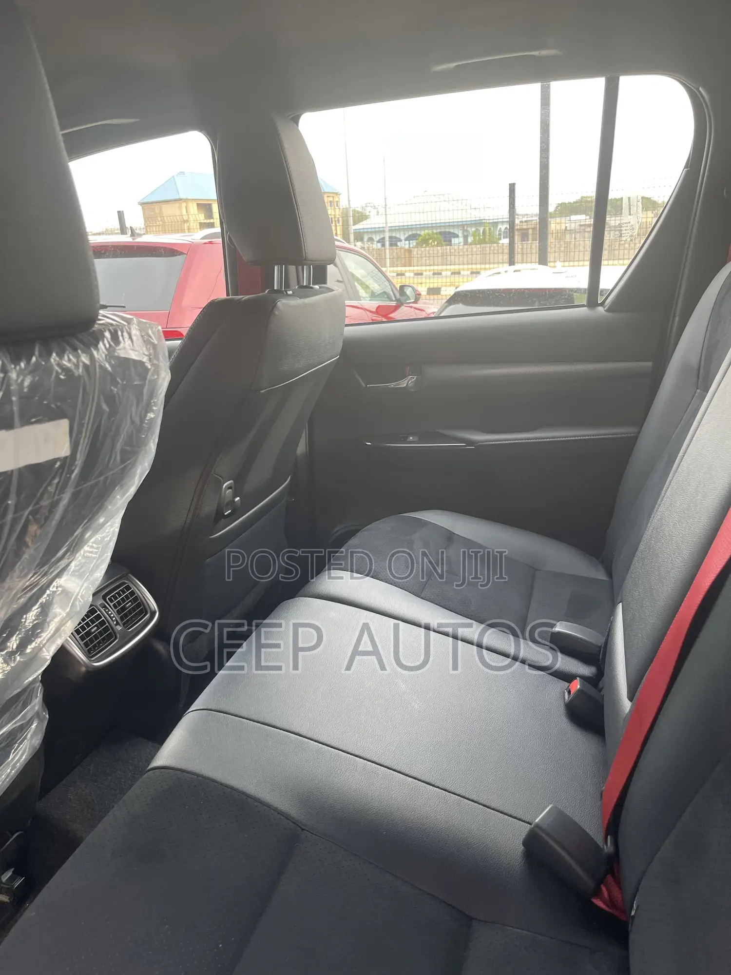 New Toyota Hilux 2025 Black