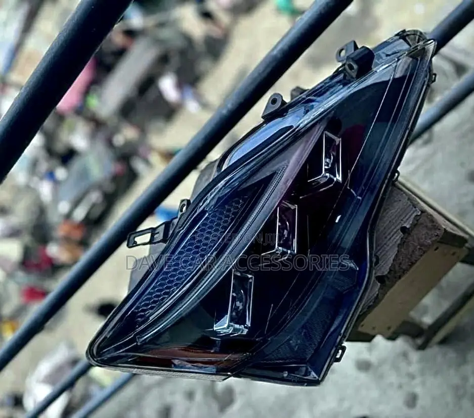 Lexus IS250 Upgrade Headlamp
