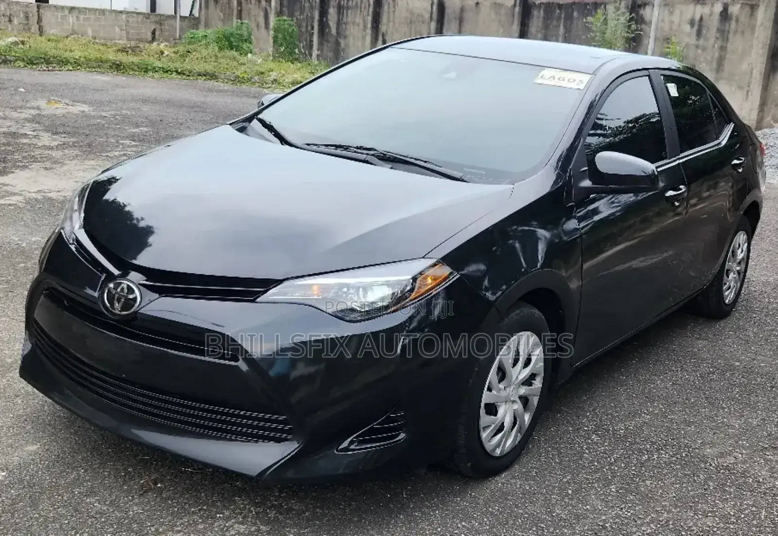 Toyota Corolla LE ECO 4dr Sedan (1.8L 4cyl CVT) 2017 Black