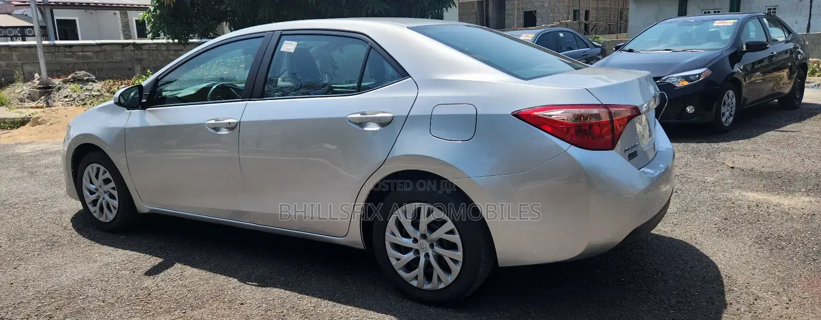 Toyota Corolla LE (1.8L 4cyl 2A) 2018 Silver