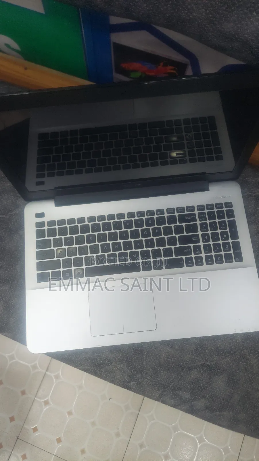 Laptop Asus X555LA 4GB Intel Core i5 HDD 500GB