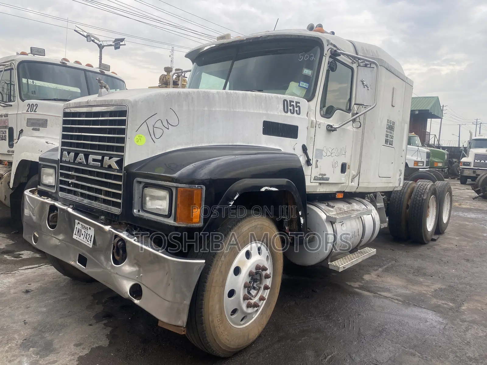 Mack Head Truck Mack 2001 Model