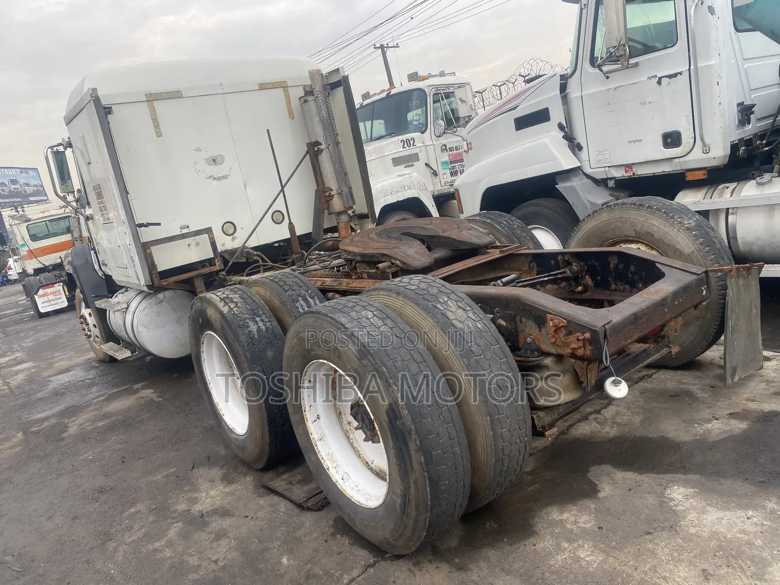 Mack Head Truck Mack 2001 Model