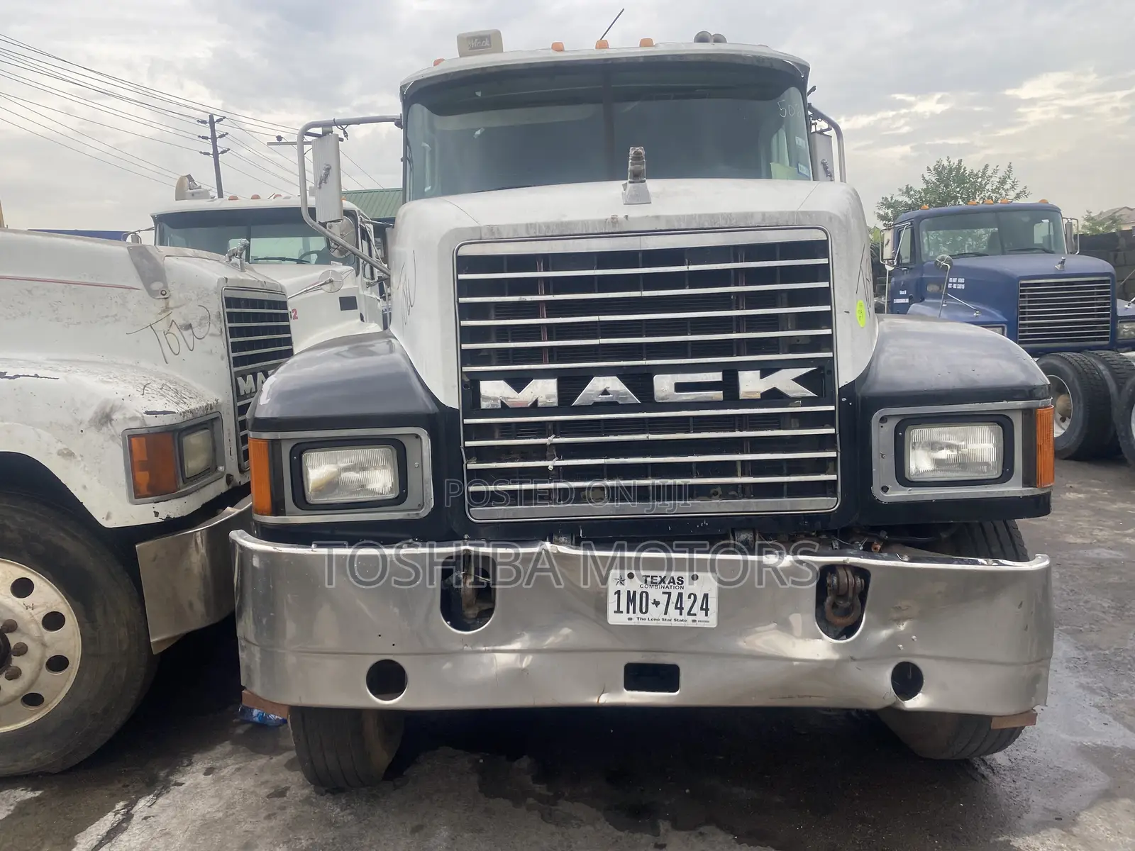 Mack Head Truck Mack 2001 Model
