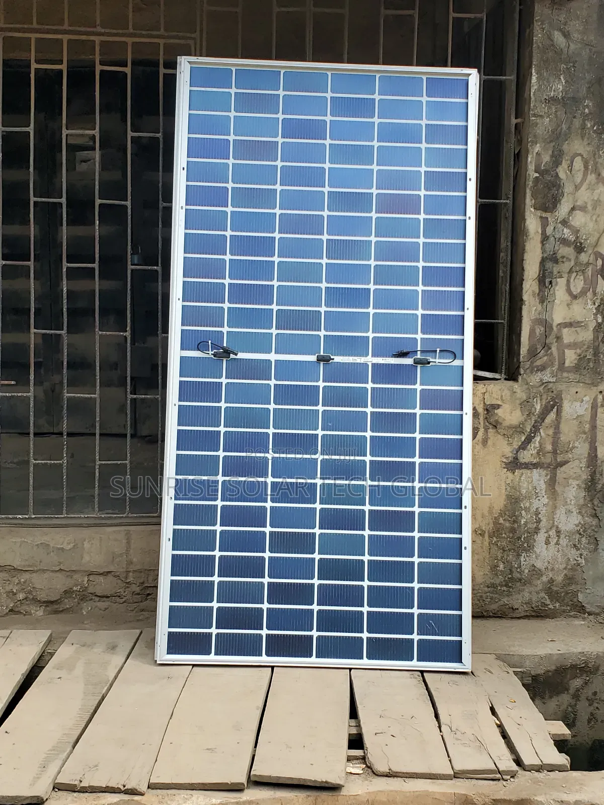 650w Jinko Solar Panel