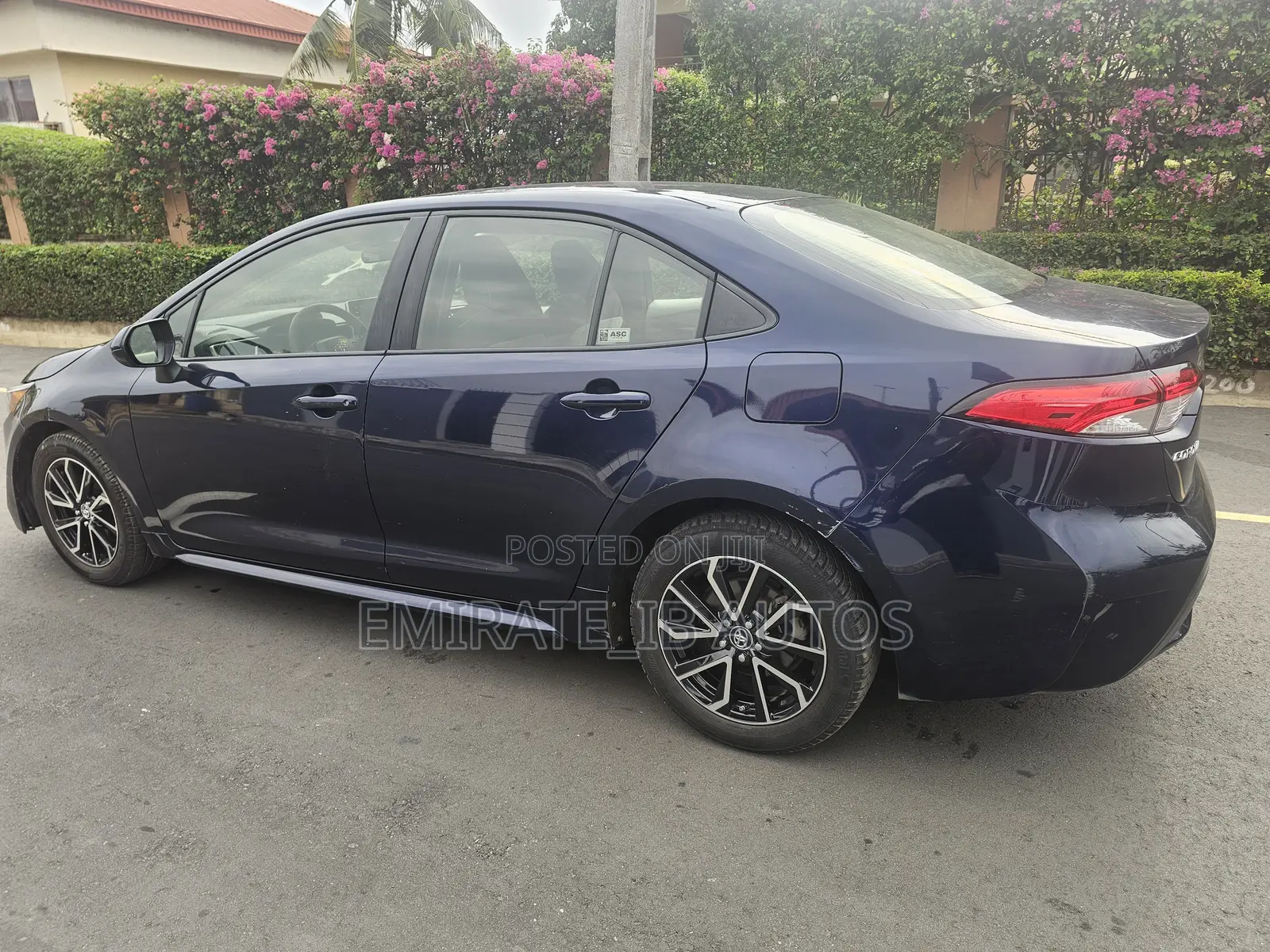 Toyota Corolla LE 2020 Blue