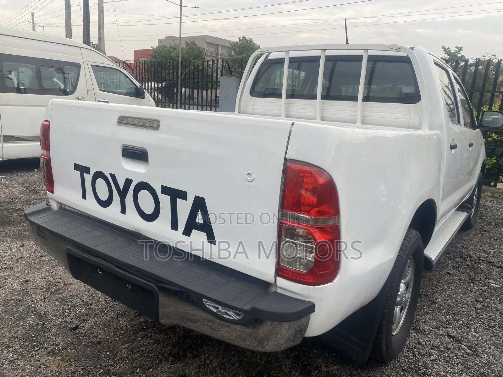 Toyota Hilux 2014 White