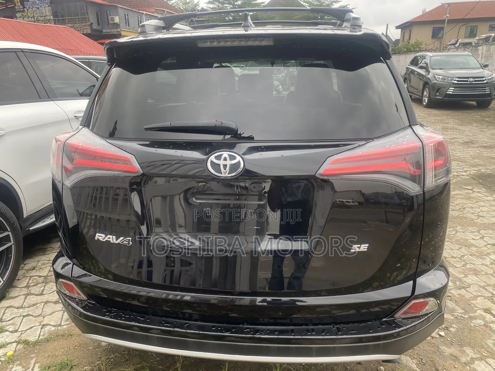 Toyota RAV4 SE AWD (2.5L 4cyl 6A) 2017 Black