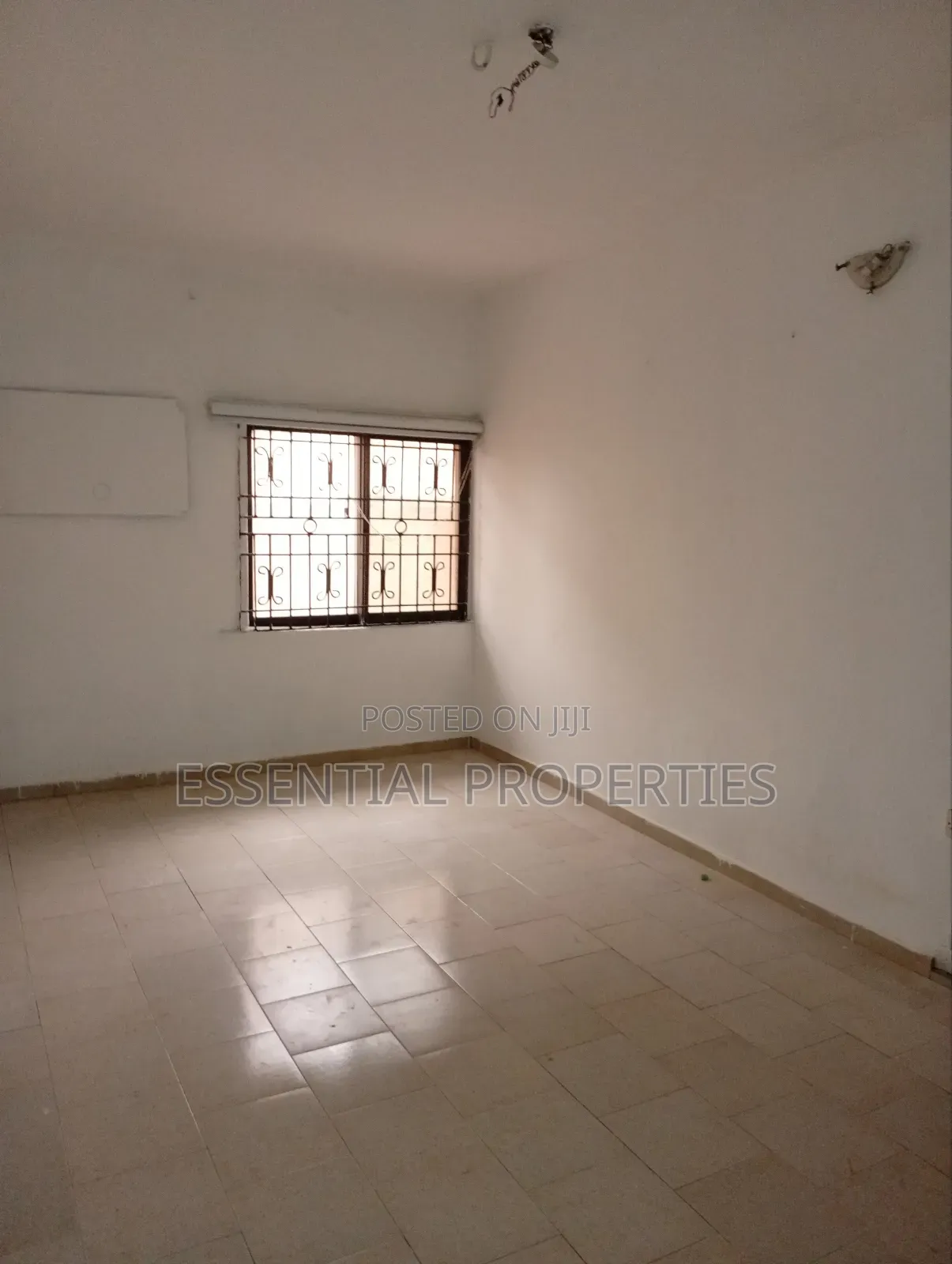 3bdrm Block of Flats in Oregun for rent