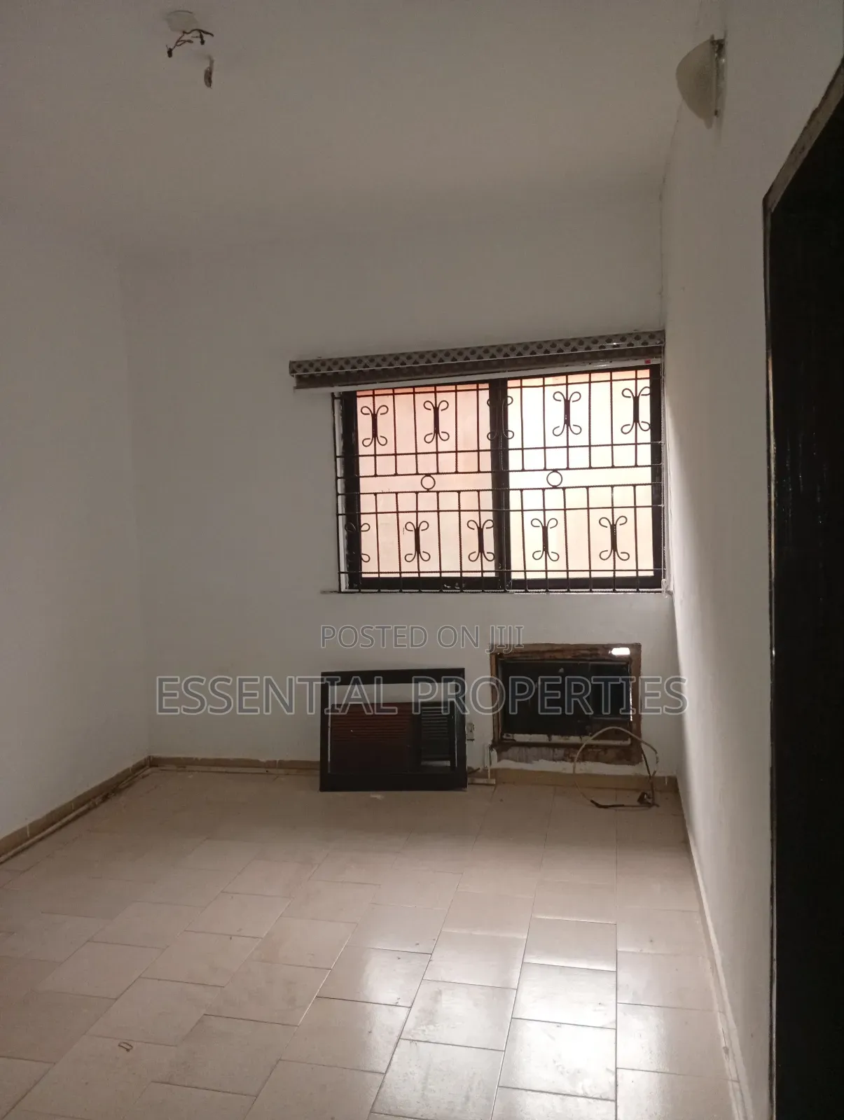 3bdrm Block of Flats in Oregun for rent