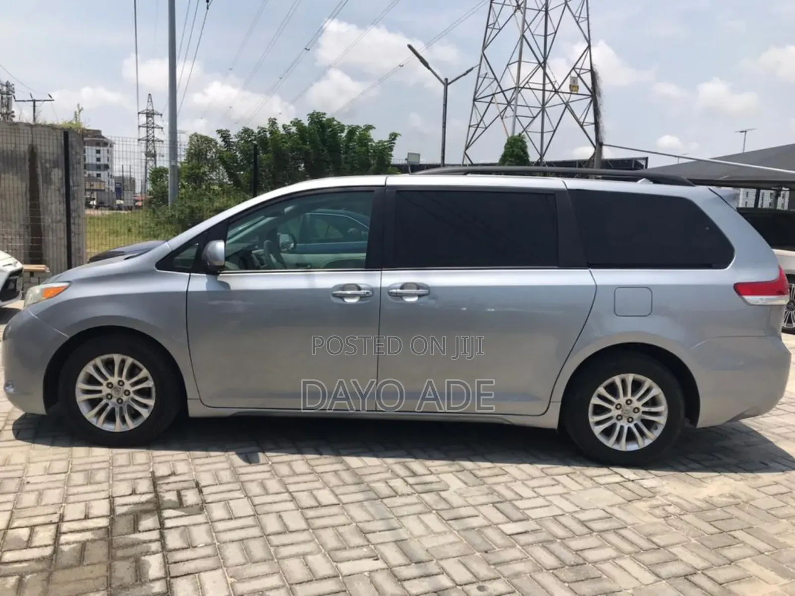 Toyota Sienna XLE 7 Passenger 2011 Silver