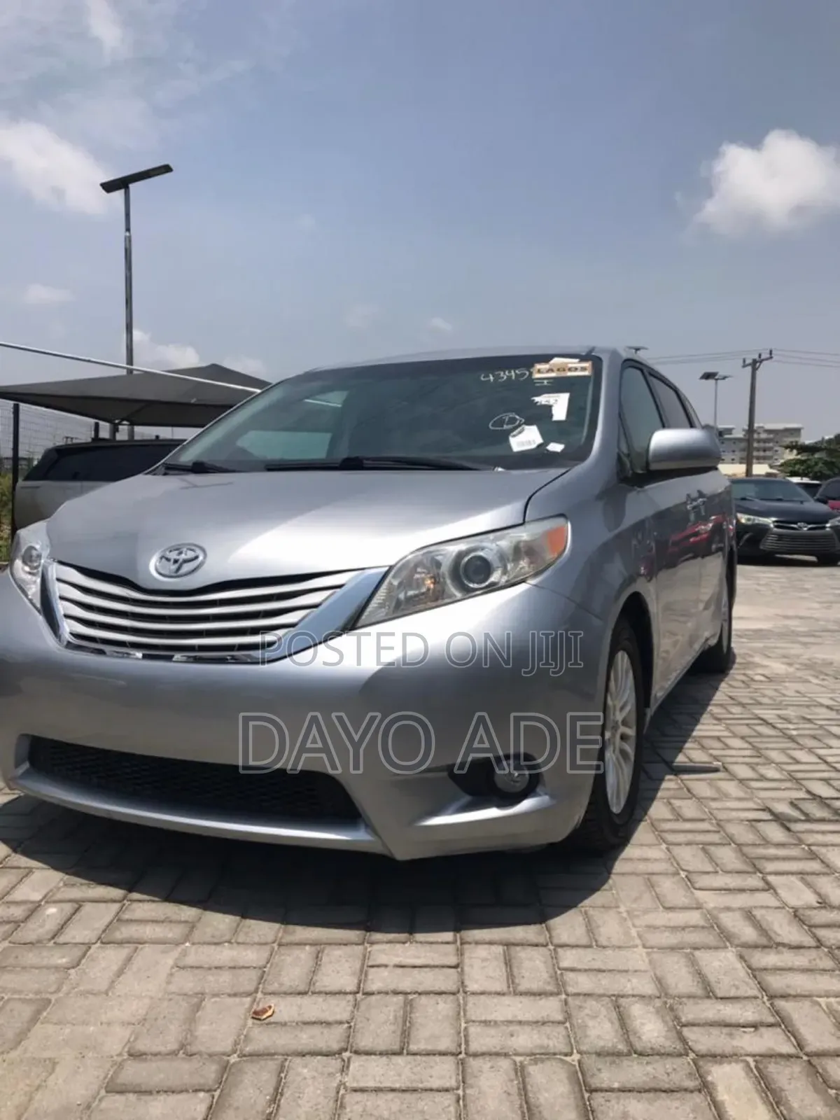 Toyota Sienna XLE 7 Passenger 2011 Silver