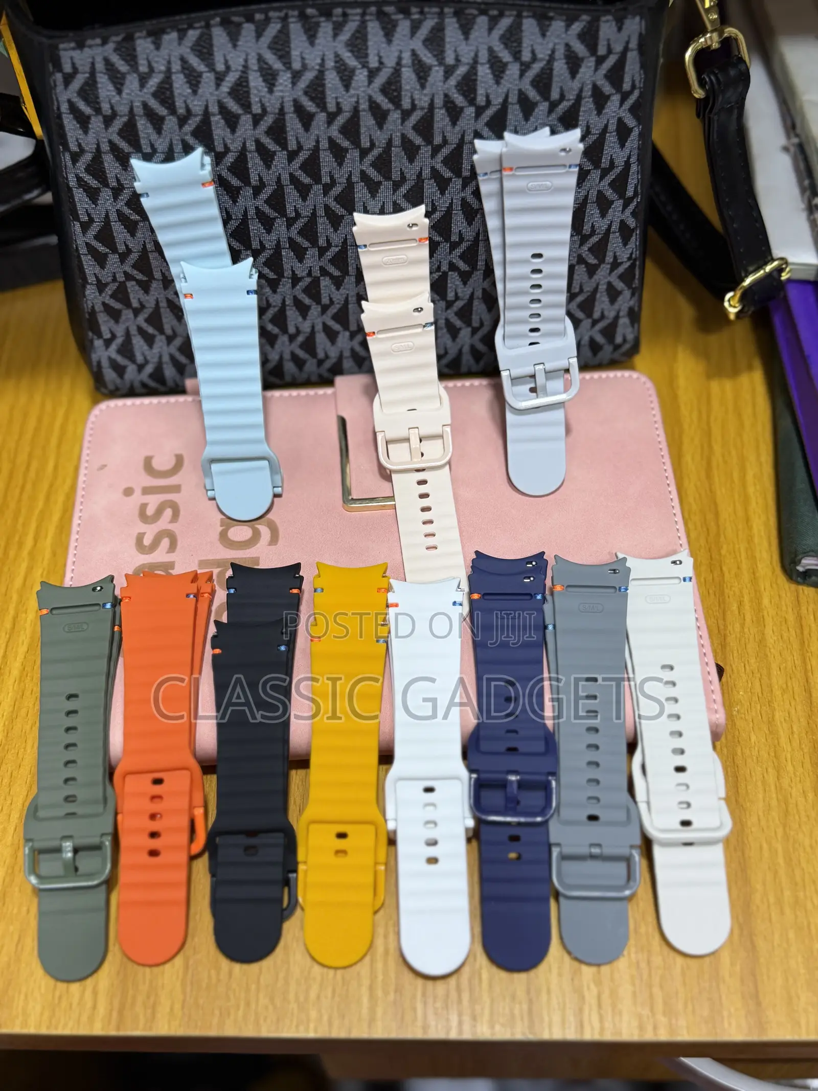 Wave Texture Rubber Buckle and Strap for Samsung Watch 4,5 and 6