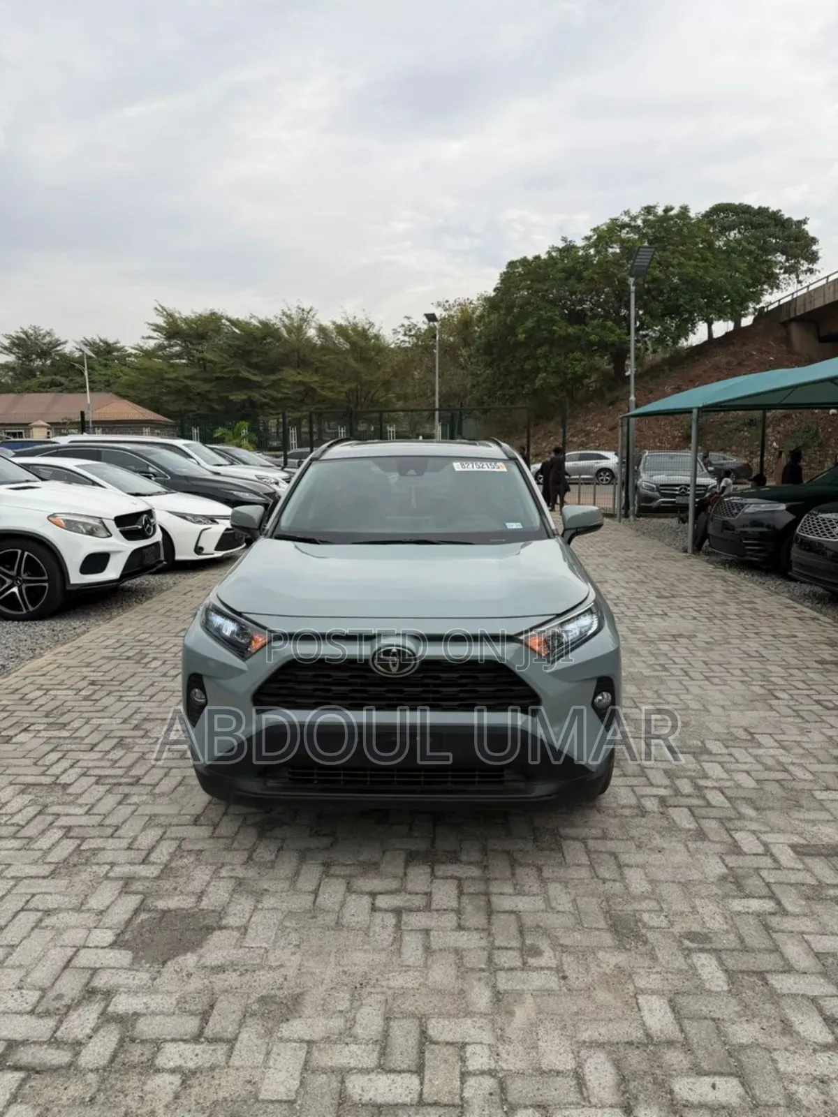 Toyota RAV4 XLE Premium 2021 Gray