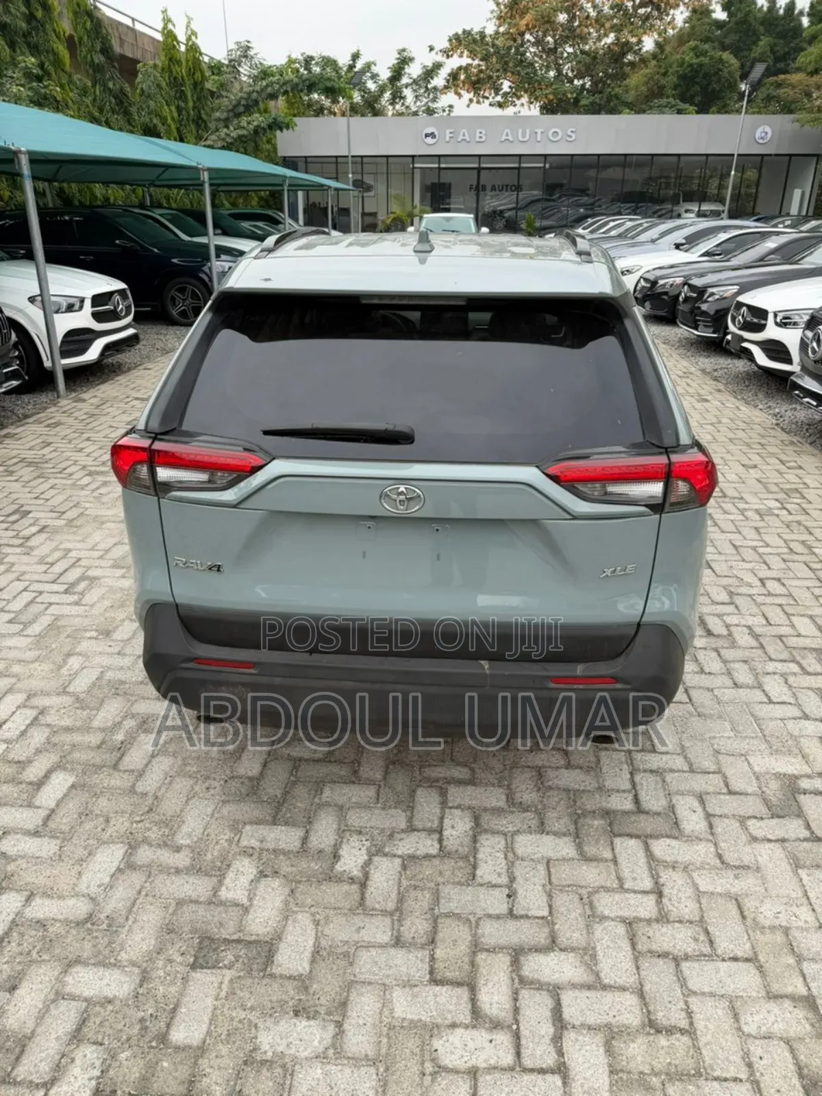 Toyota RAV4 XLE Premium 2021 Gray
