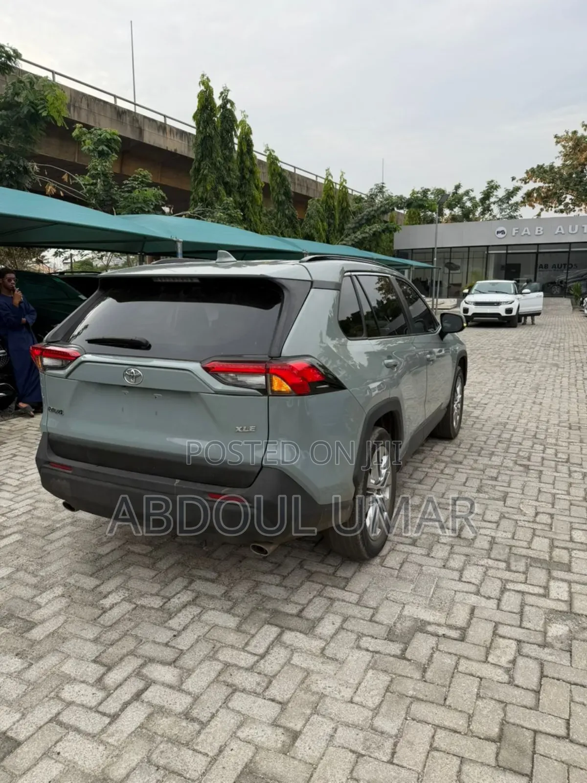 Toyota RAV4 XLE Premium 2021 Gray