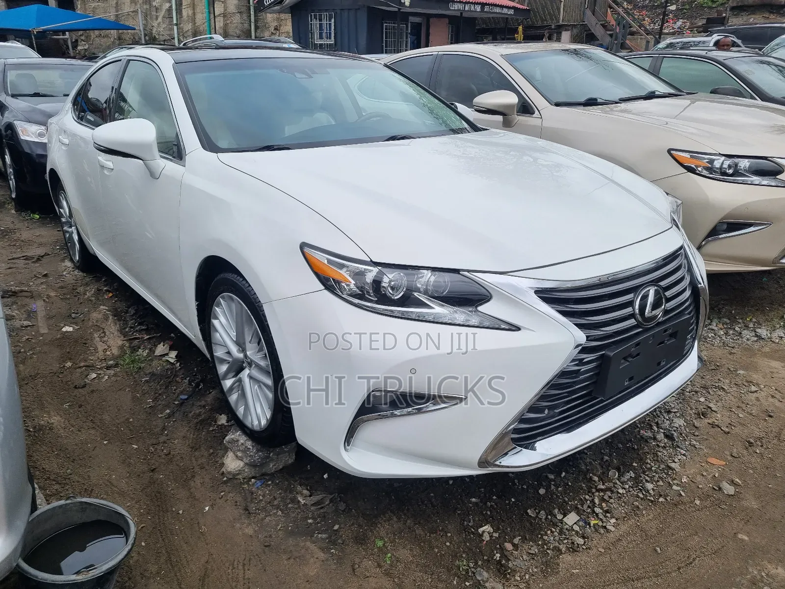 Lexus ES 350 FWD 2015 White