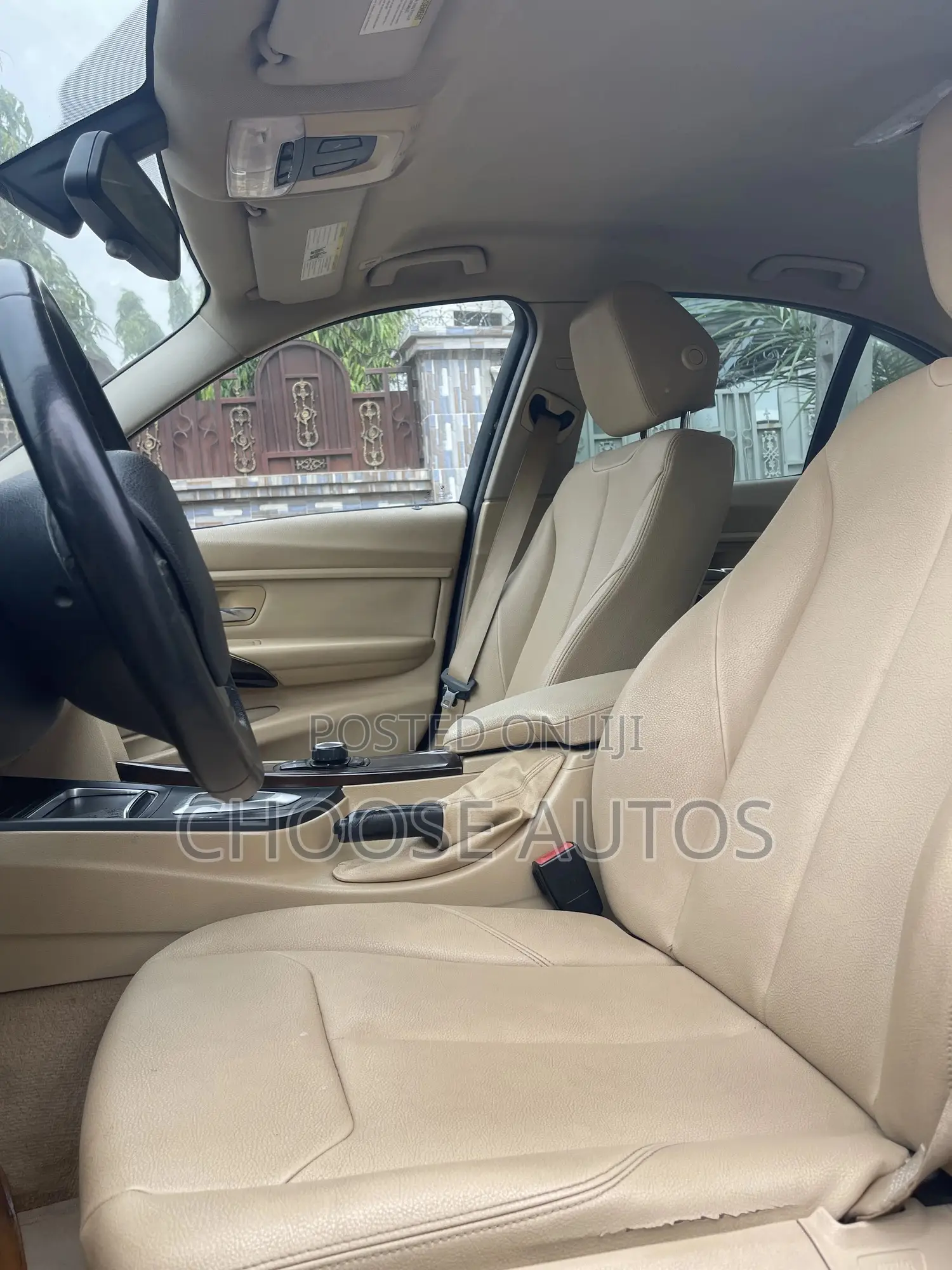 BMW 320i Sedan RWD 2016