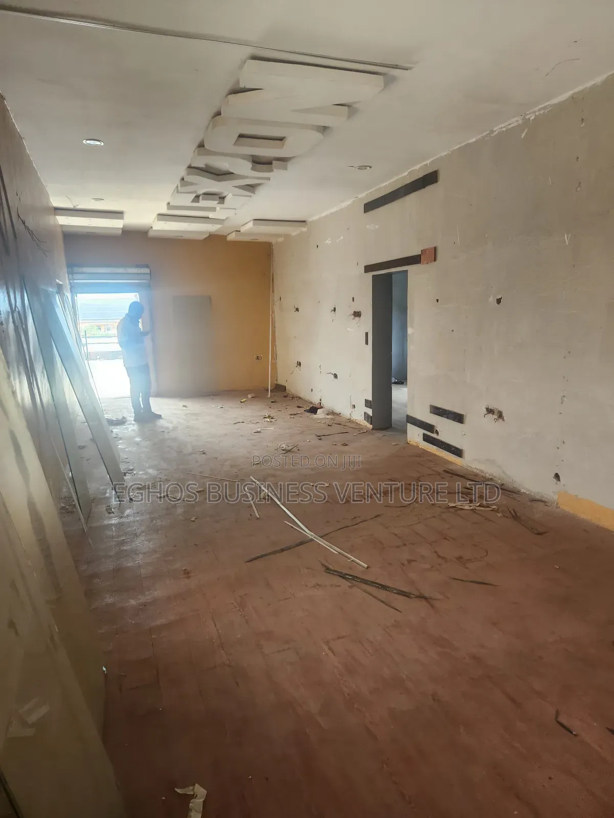 SHOP Space Upstairs Up for Rent
