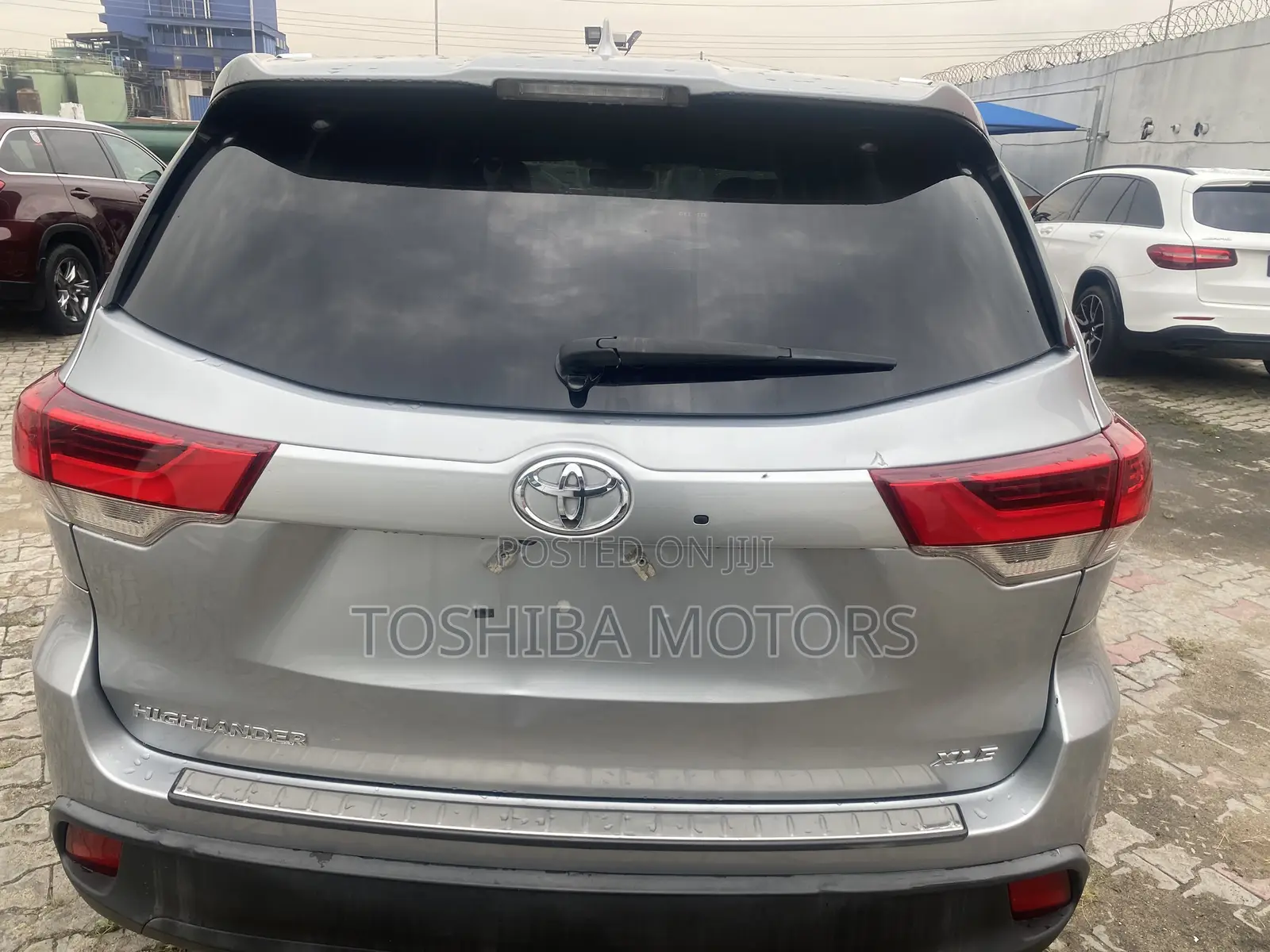 Toyota Highlander XLE 4x2 V6 (3.5L 6cyl 8A) 2017 Silver