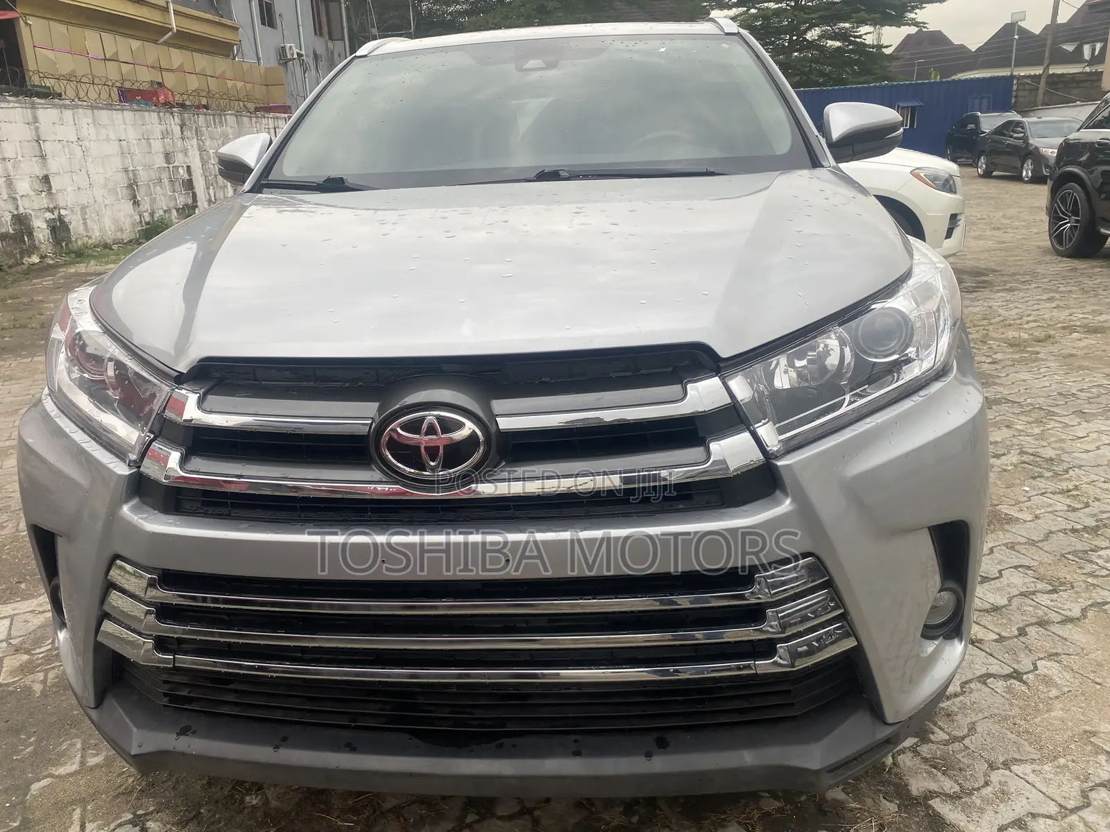 Toyota Highlander XLE 4x2 V6 (3.5L 6cyl 8A) 2017 Silver