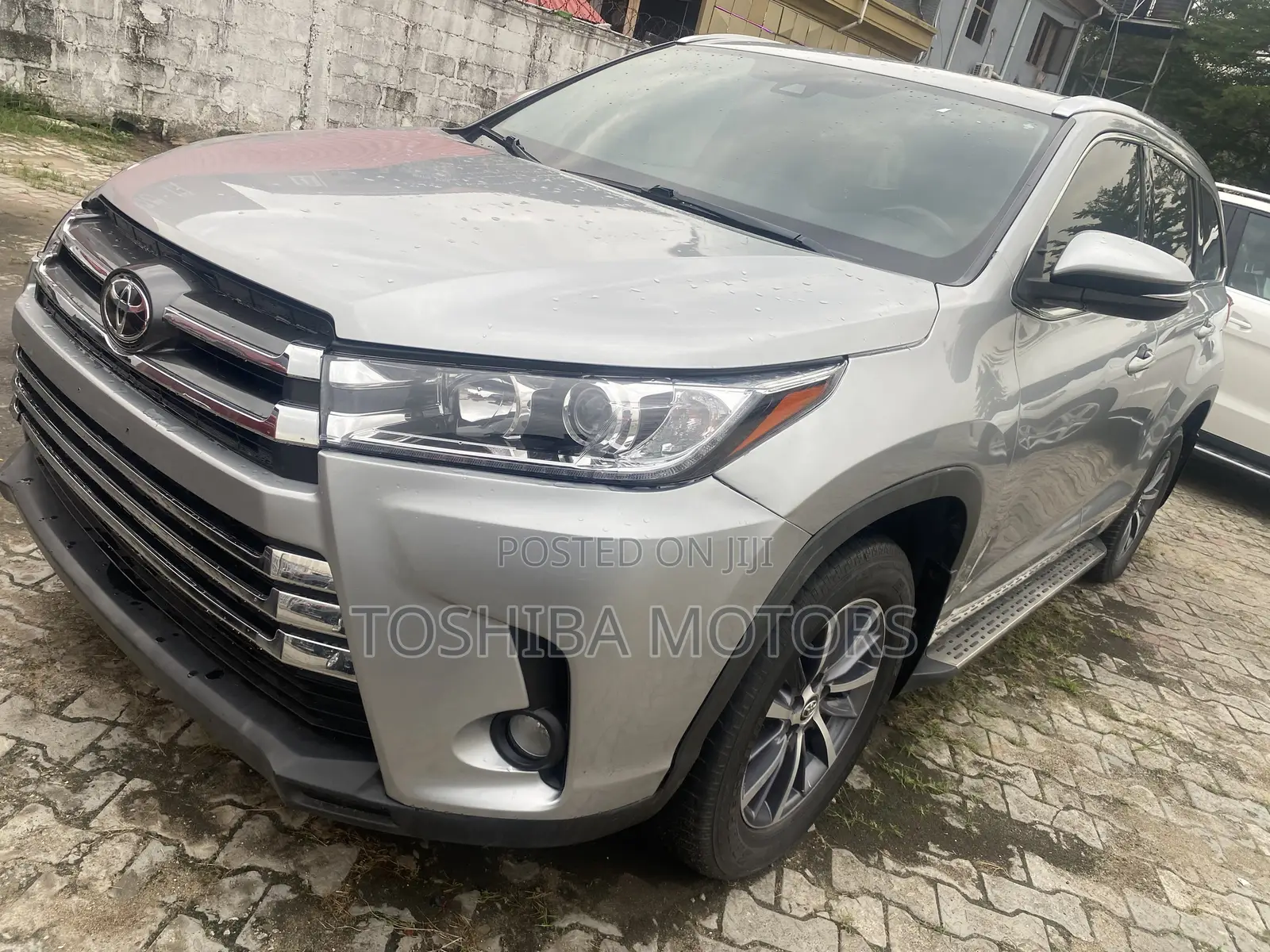 Toyota Highlander XLE 4x2 V6 (3.5L 6cyl 8A) 2017 Silver