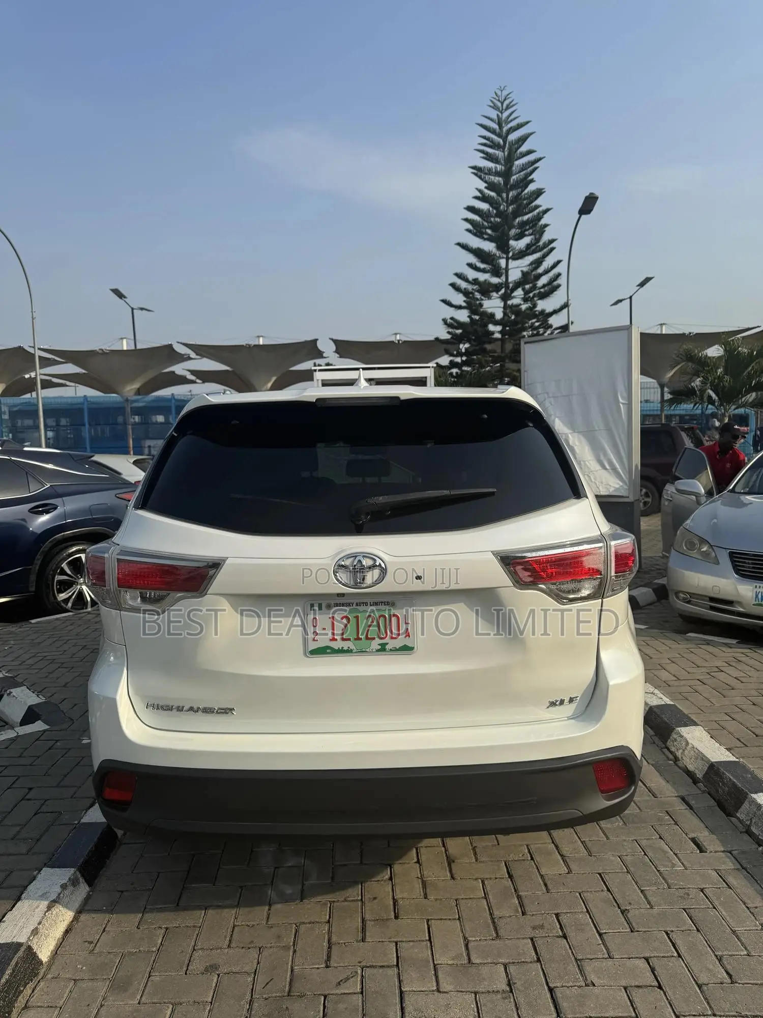 Toyota Highlander XLE 4dr SUV (3.5L 6cyl 6A) 2015 White