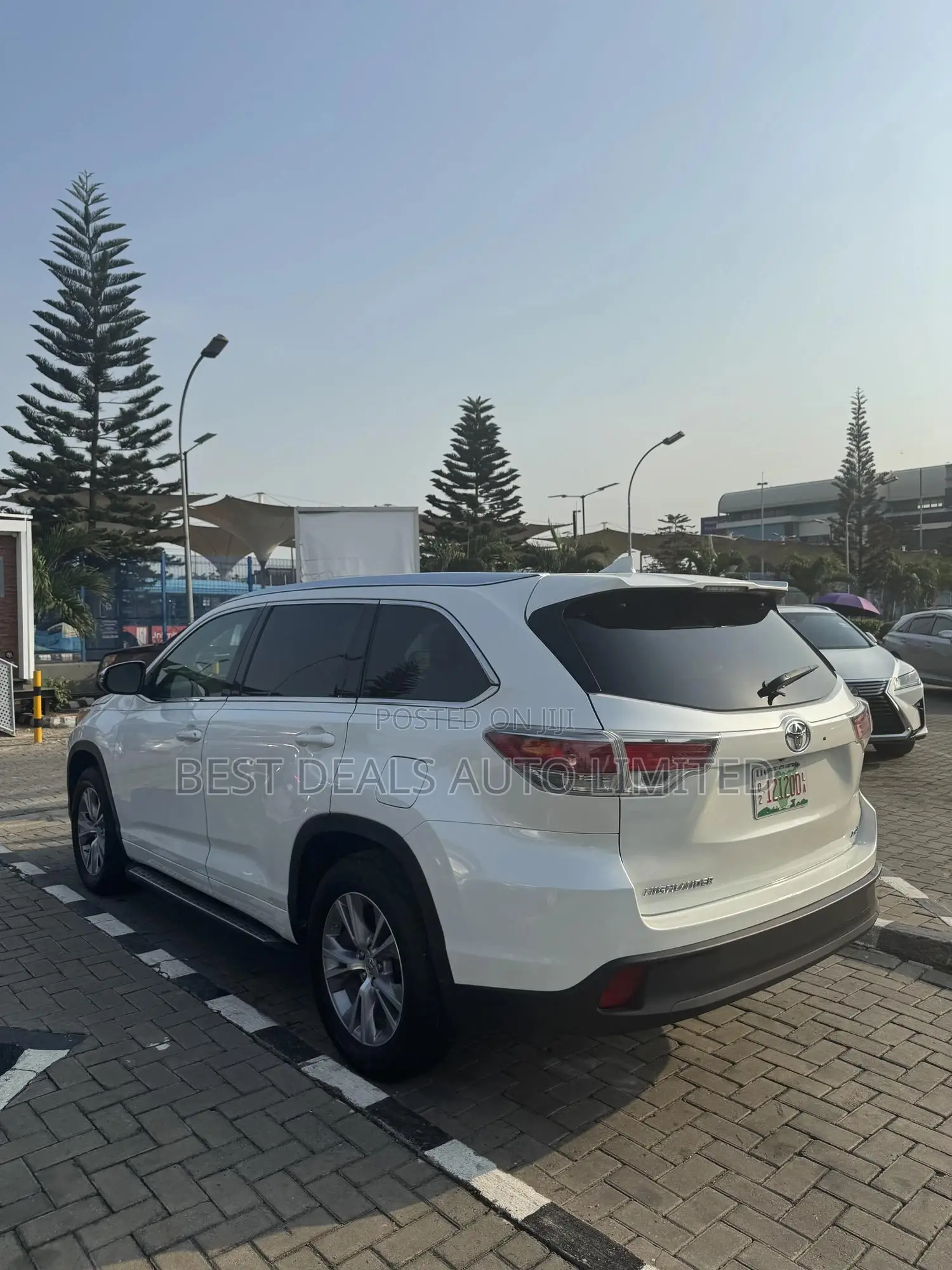 Toyota Highlander XLE 4dr SUV (3.5L 6cyl 6A) 2015 White
