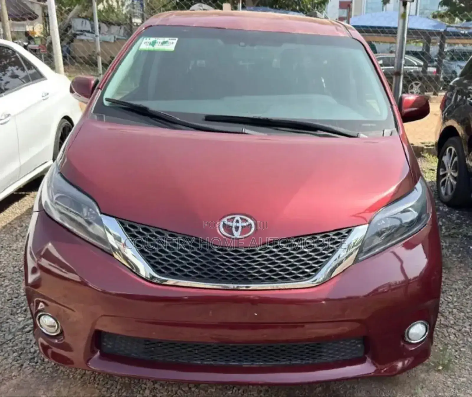 Toyota Sienna SE Premium 8 Passenger (3.5L 6cyl 6A) 2016 Burgundy