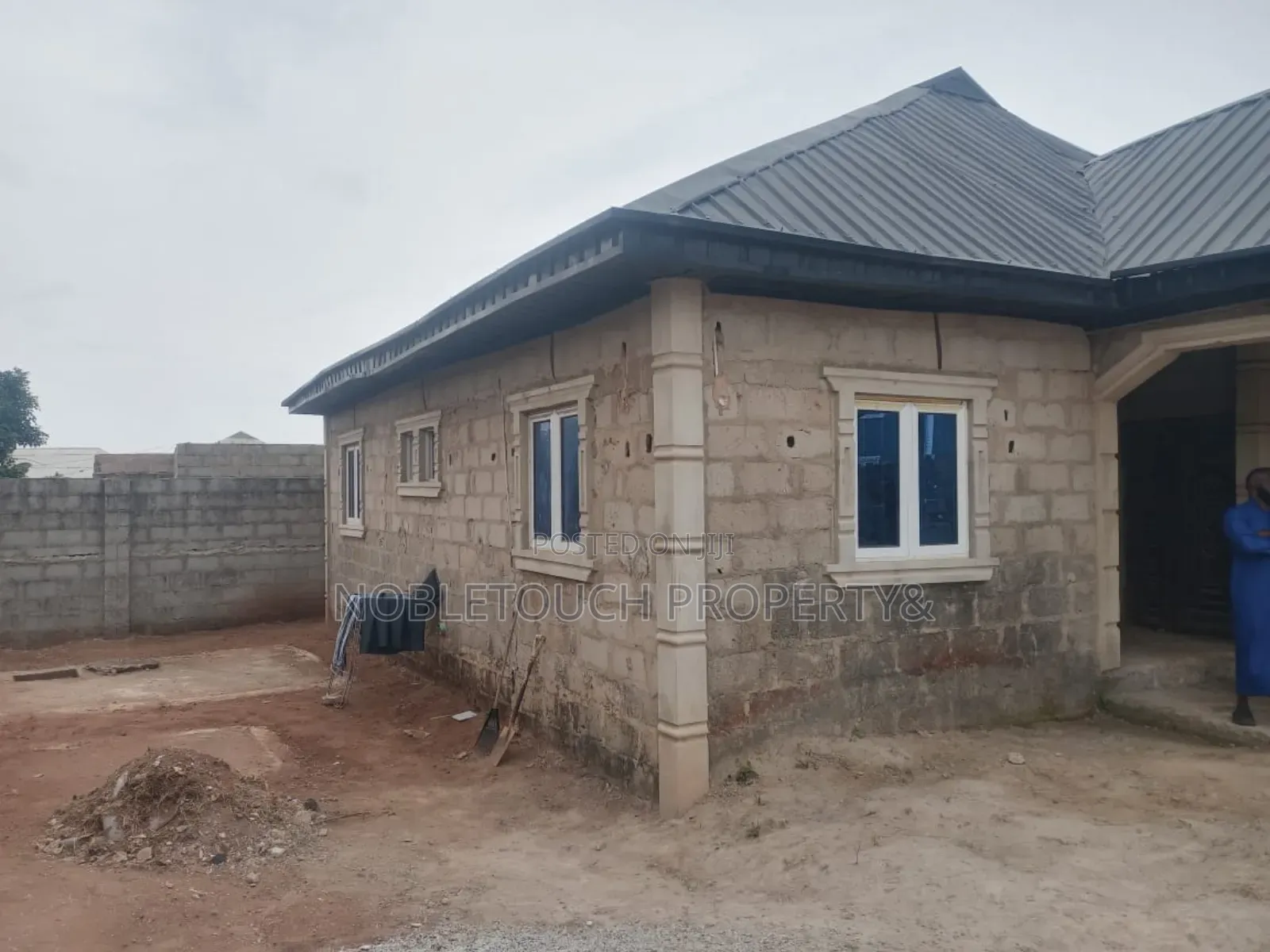 3bdrm Bungalow in Ikorodu Lagos, Agric for sale