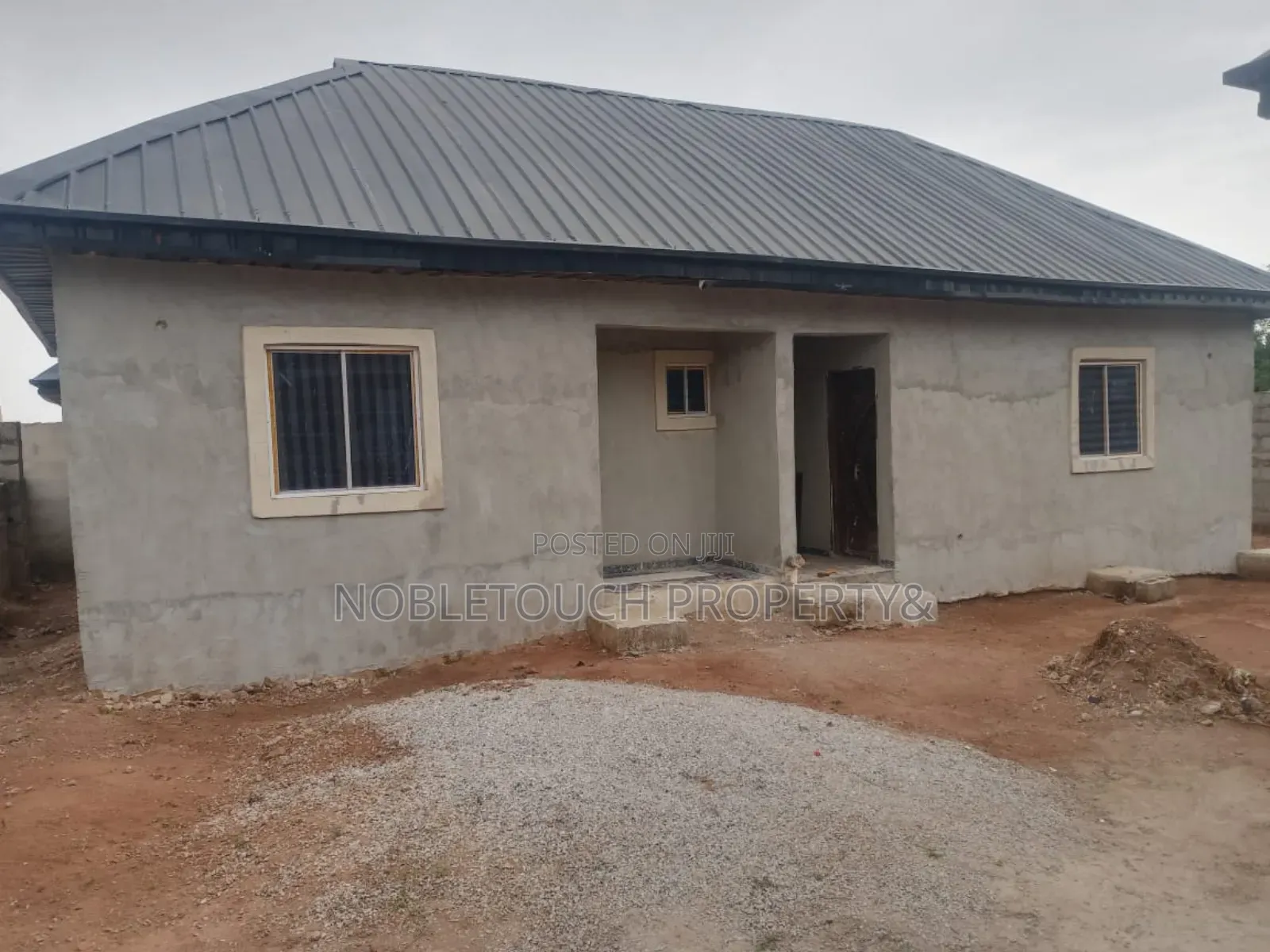 3bdrm Bungalow in Ikorodu Lagos, Agric for sale