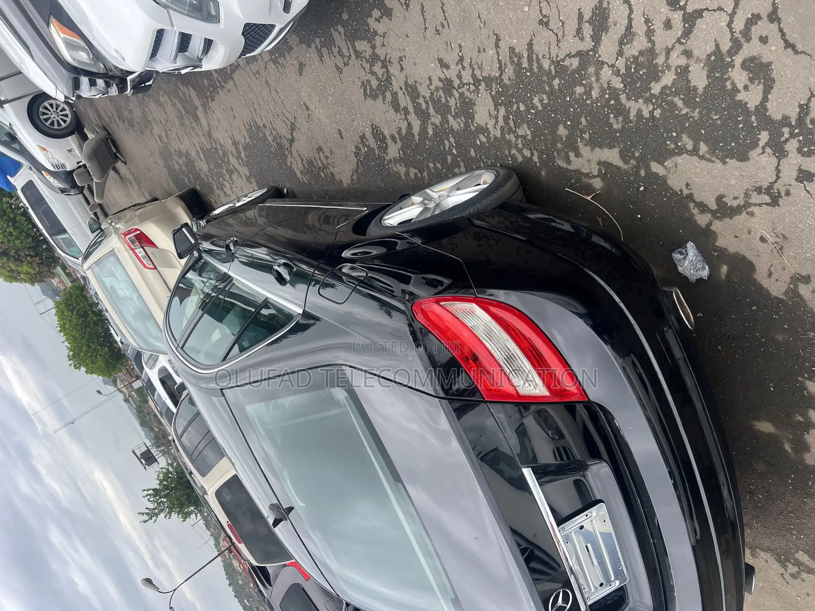 Mercedes-Benz C300 2011 Black