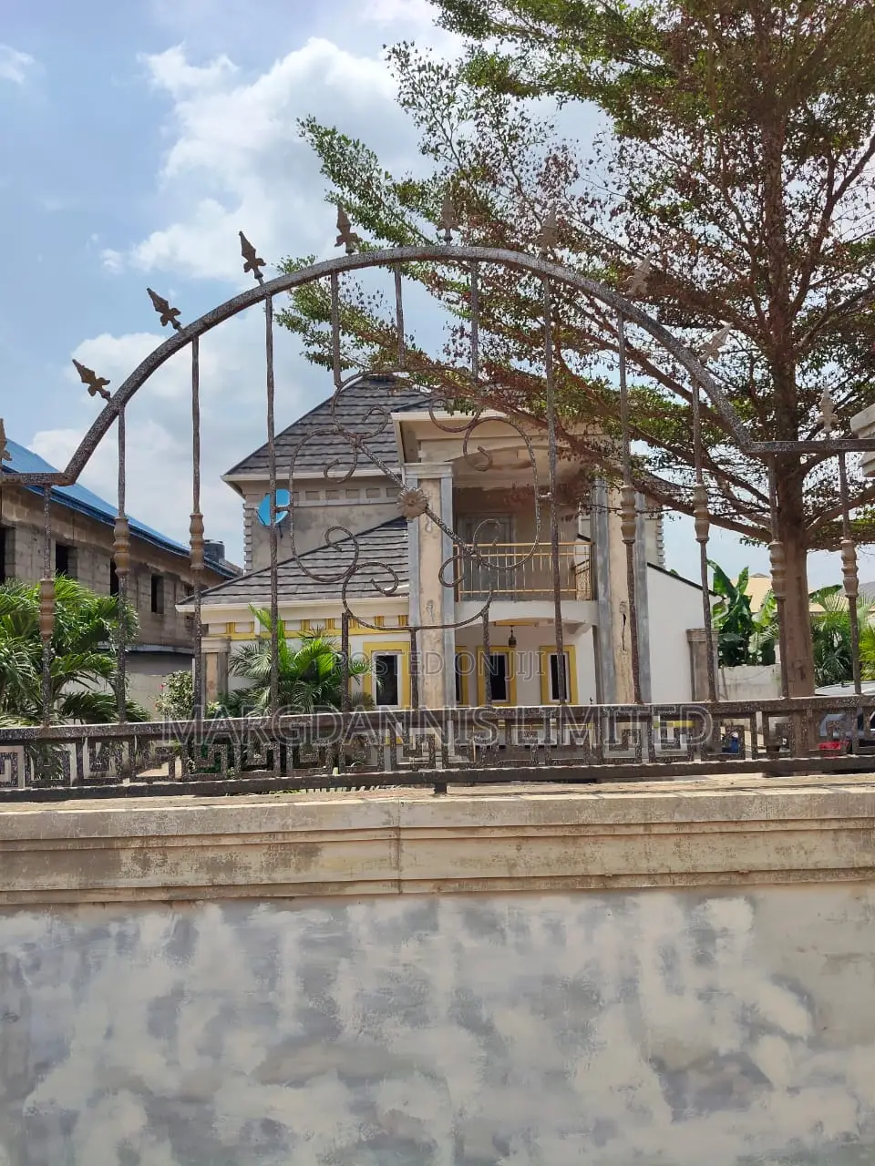 Furnished 4bdrm Duplex in Asolo-Agric for sale