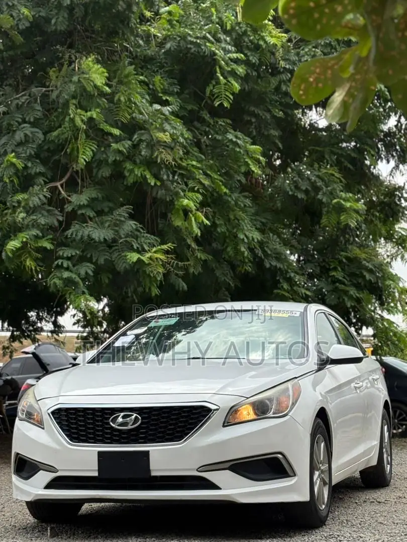 Hyundai Sonata Base Sedan FWD (2.4L 4cyl 6A) 2016 White