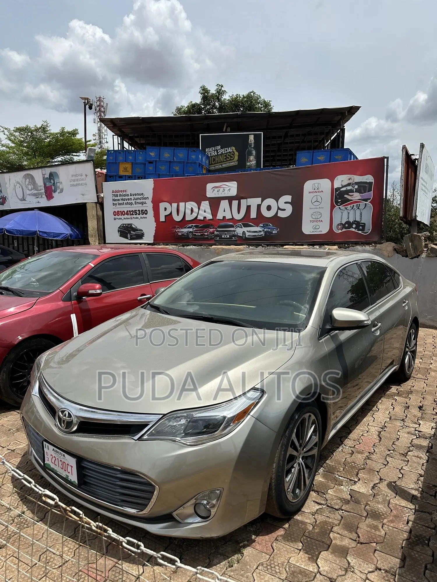 Toyota Avalon Limited Sedan FWD (3.5L 6cyl 6A) 2013 Gold