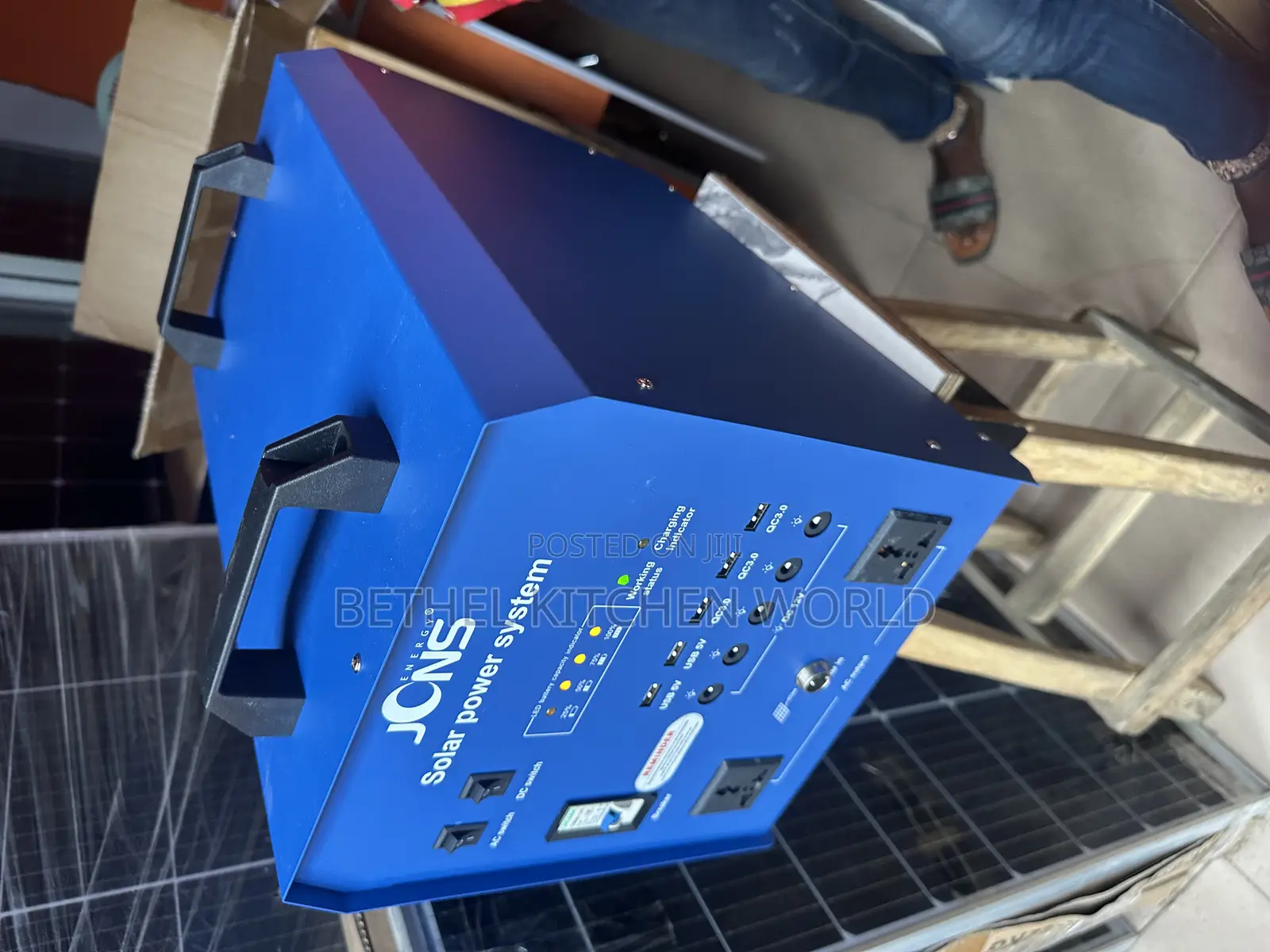 1800 Watt JCNS Solar Generator