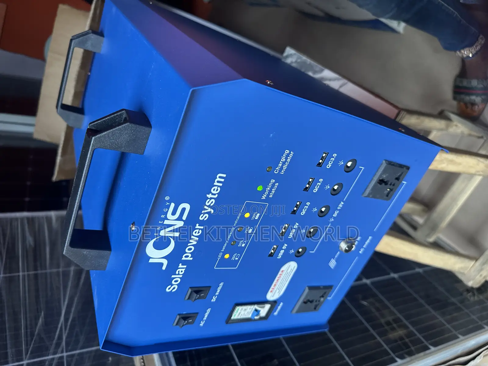 1800 Watt JCNS Solar Generator