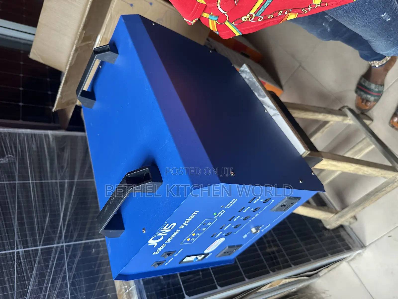 1800 Watt JCNS Solar Generator