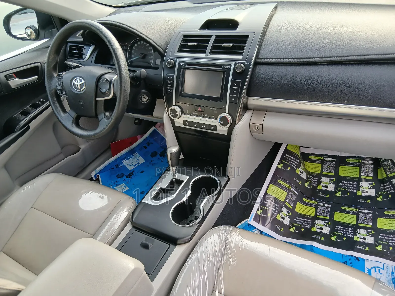 Toyota Camry LE 4dr Sedan w/Prod. End 11/13 (2.5L 4cyl 6A) 2014 Silver