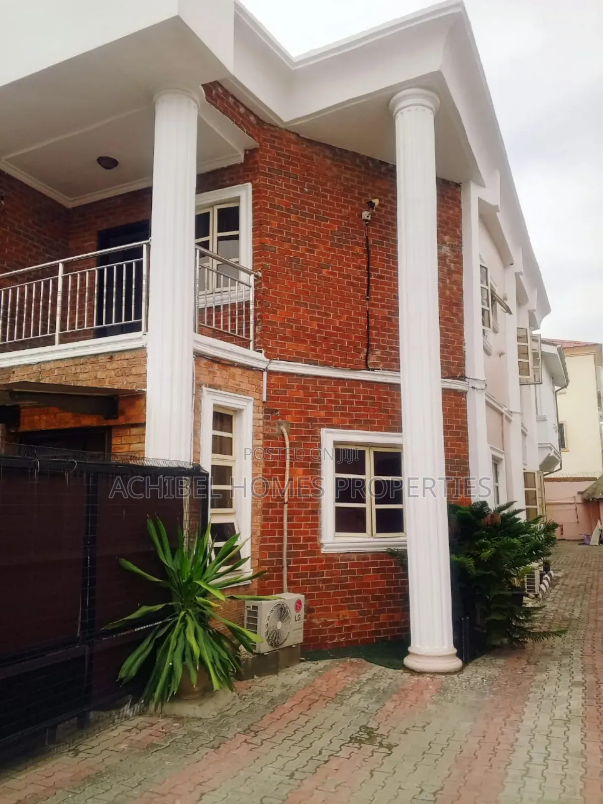 3bdrm Apartment in Agungi East for rent