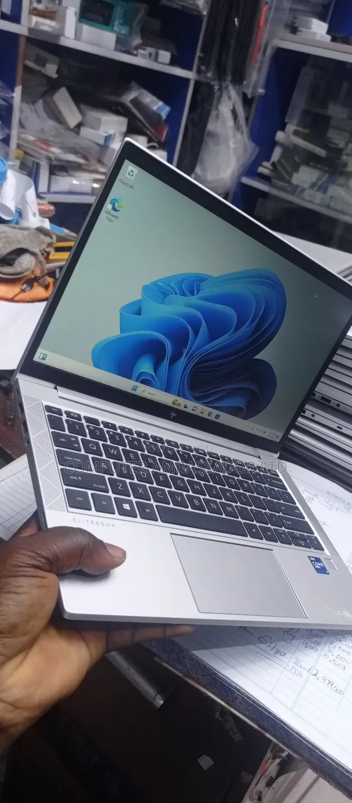 Laptop HP EliteBook 830 G8 16GB Intel Core i7 SSD 512GB