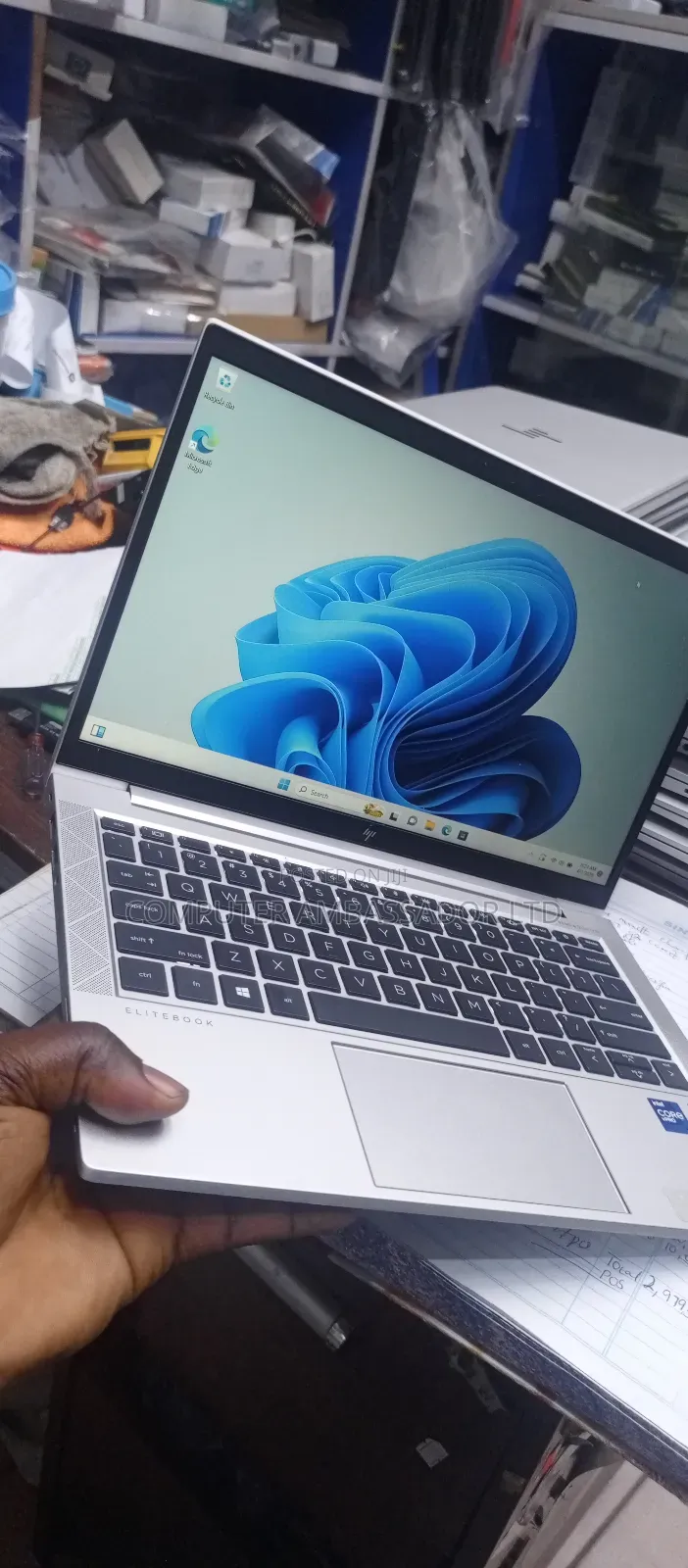 Laptop HP EliteBook 830 G8 16GB Intel Core i7 SSD 512GB