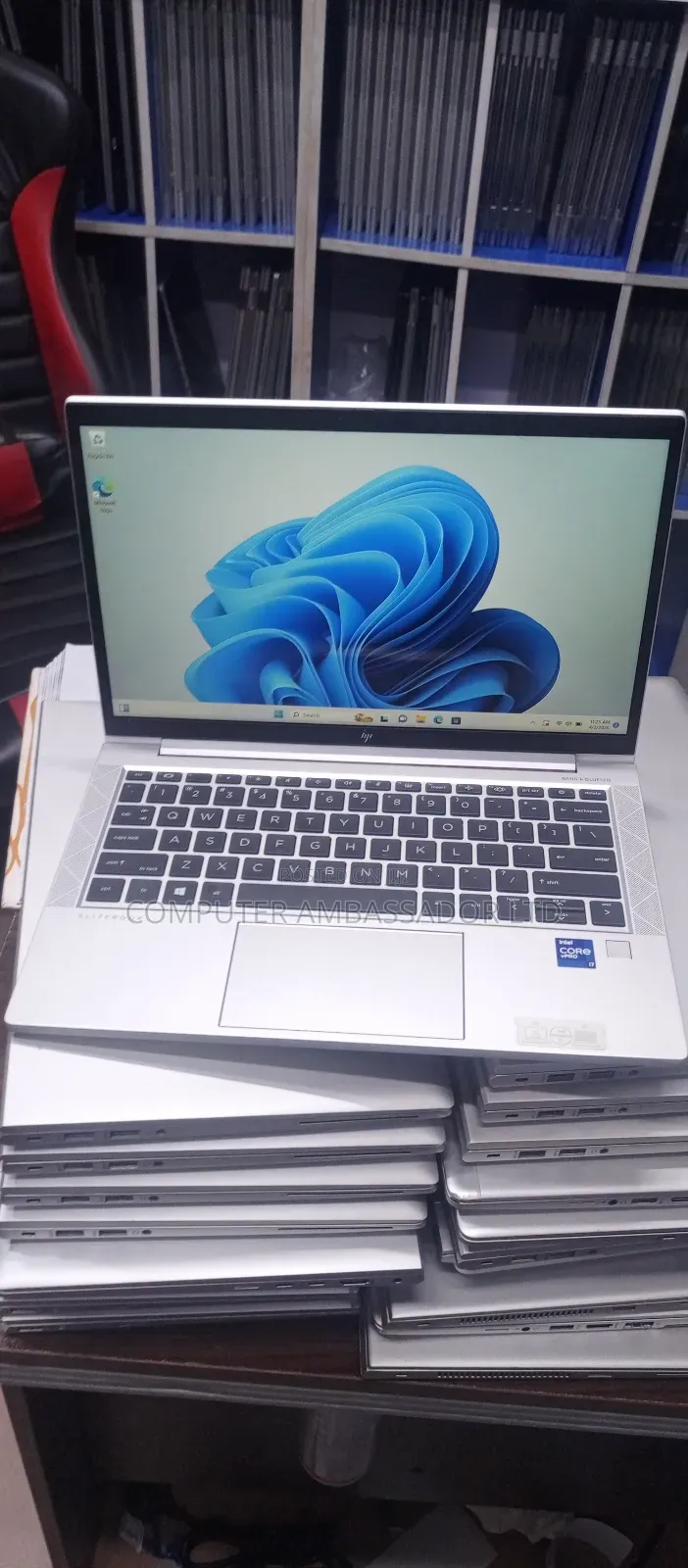 Laptop HP EliteBook 830 G8 16GB Intel Core i7 SSD 512GB