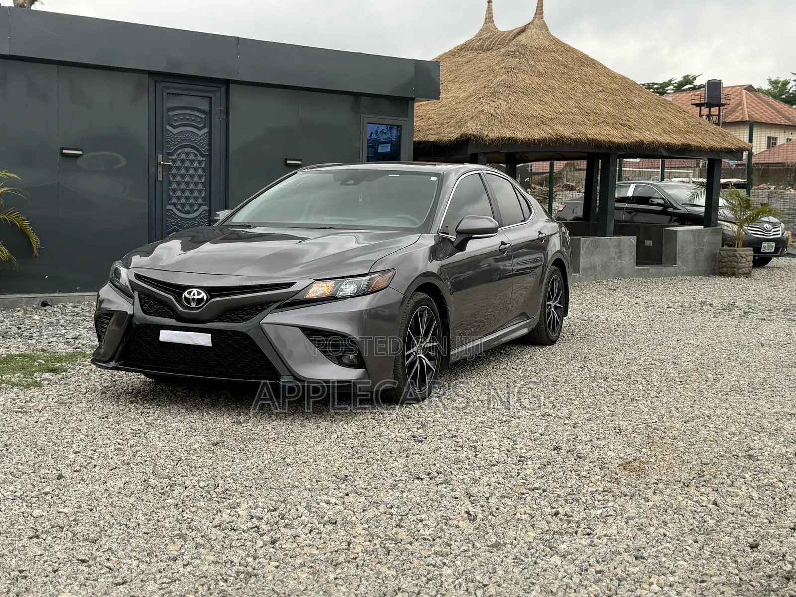 Toyota Camry SE 2023 Gray
