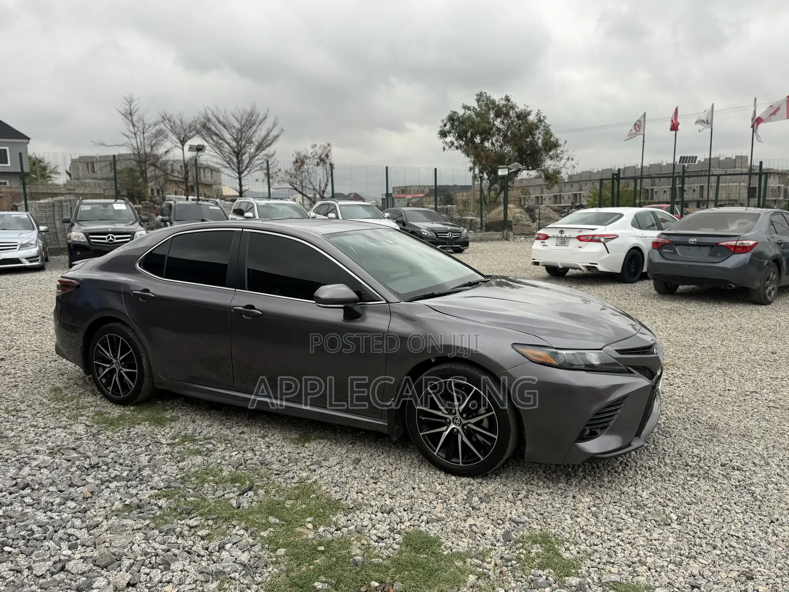 Toyota Camry SE 2023 Gray