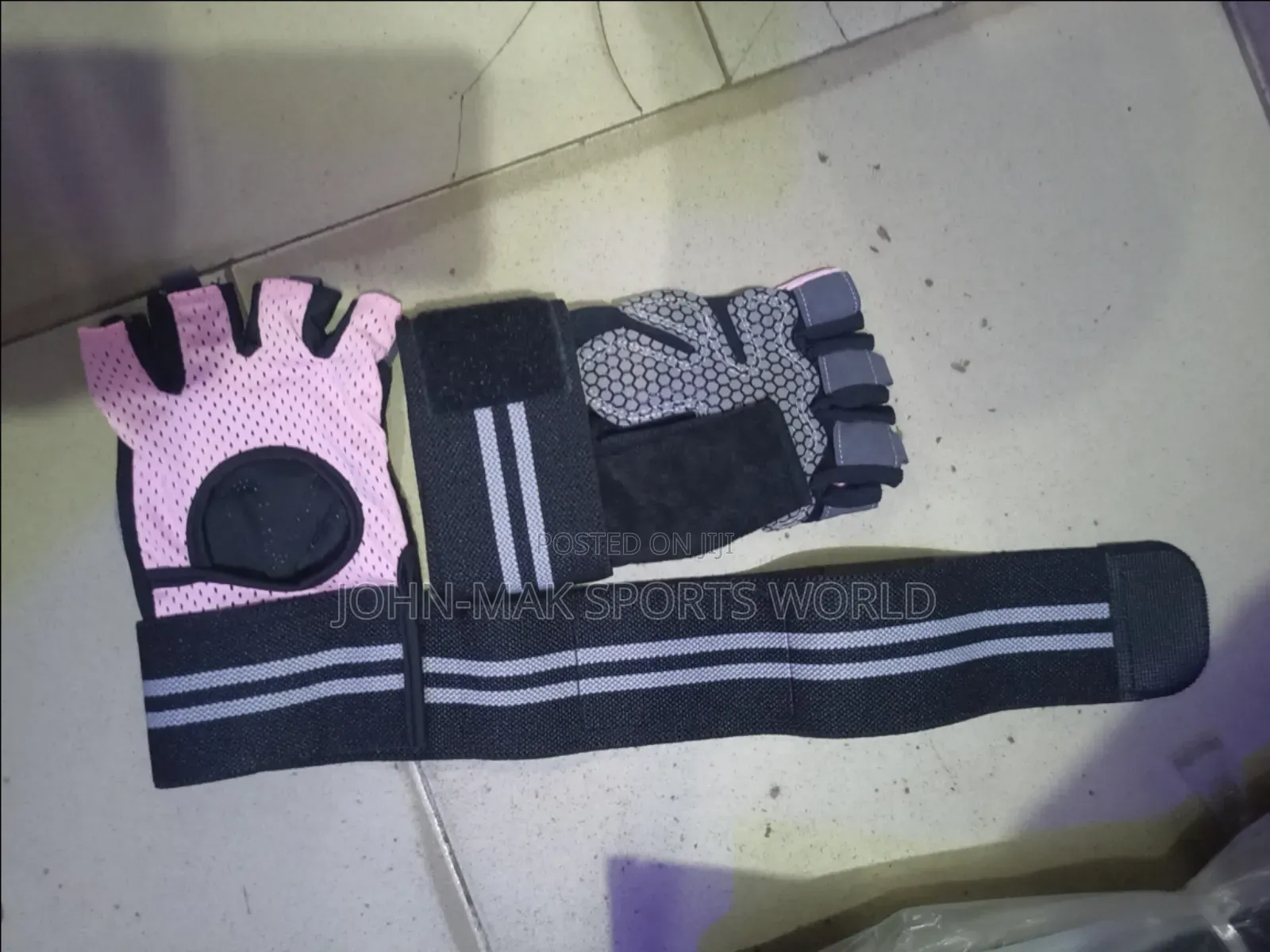 Female Gym Gloves With Straps