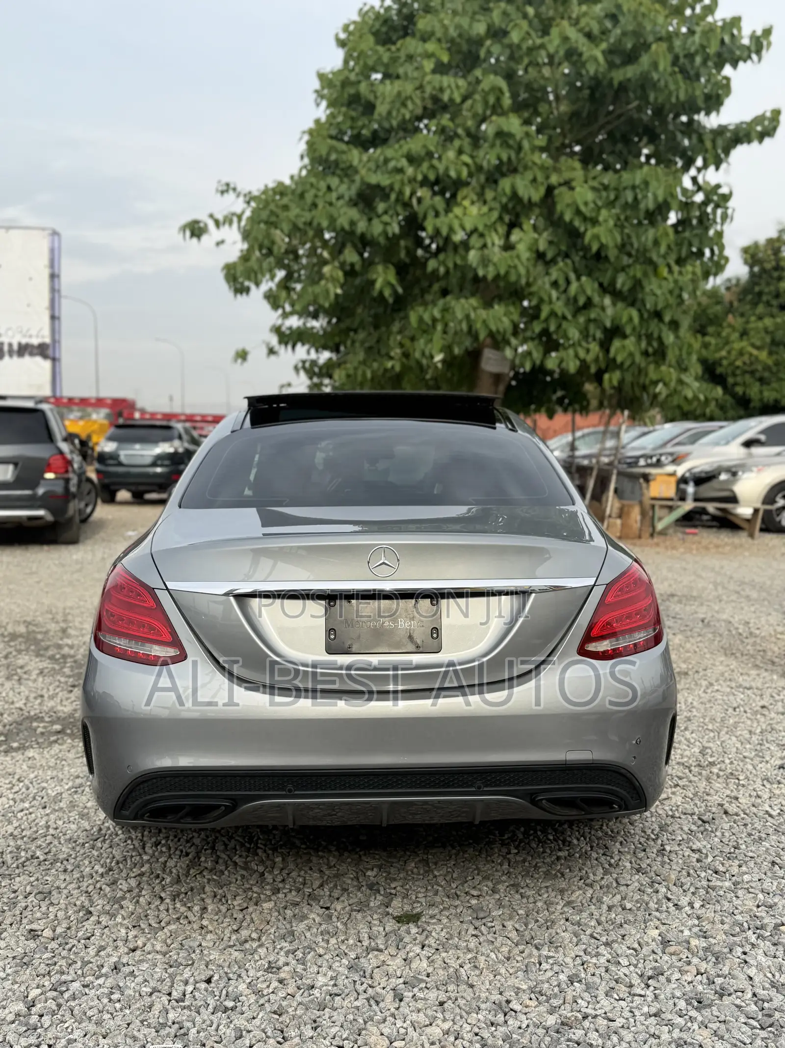 Mercedes-Benz C400 4Matic AWD Sedan (3.0L V6 7A) 2015 Gray