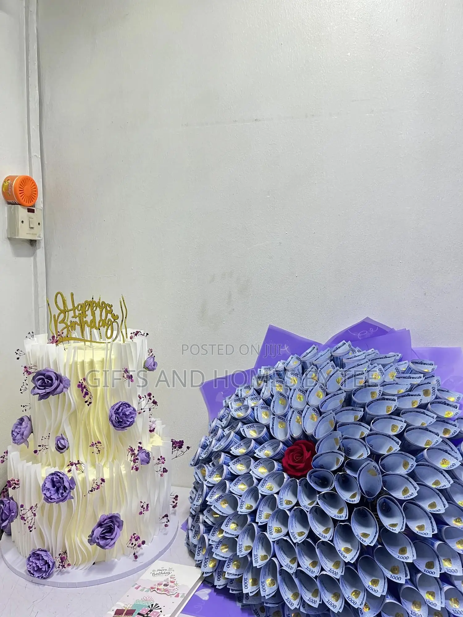 Luxury Cake and Money Bouquet