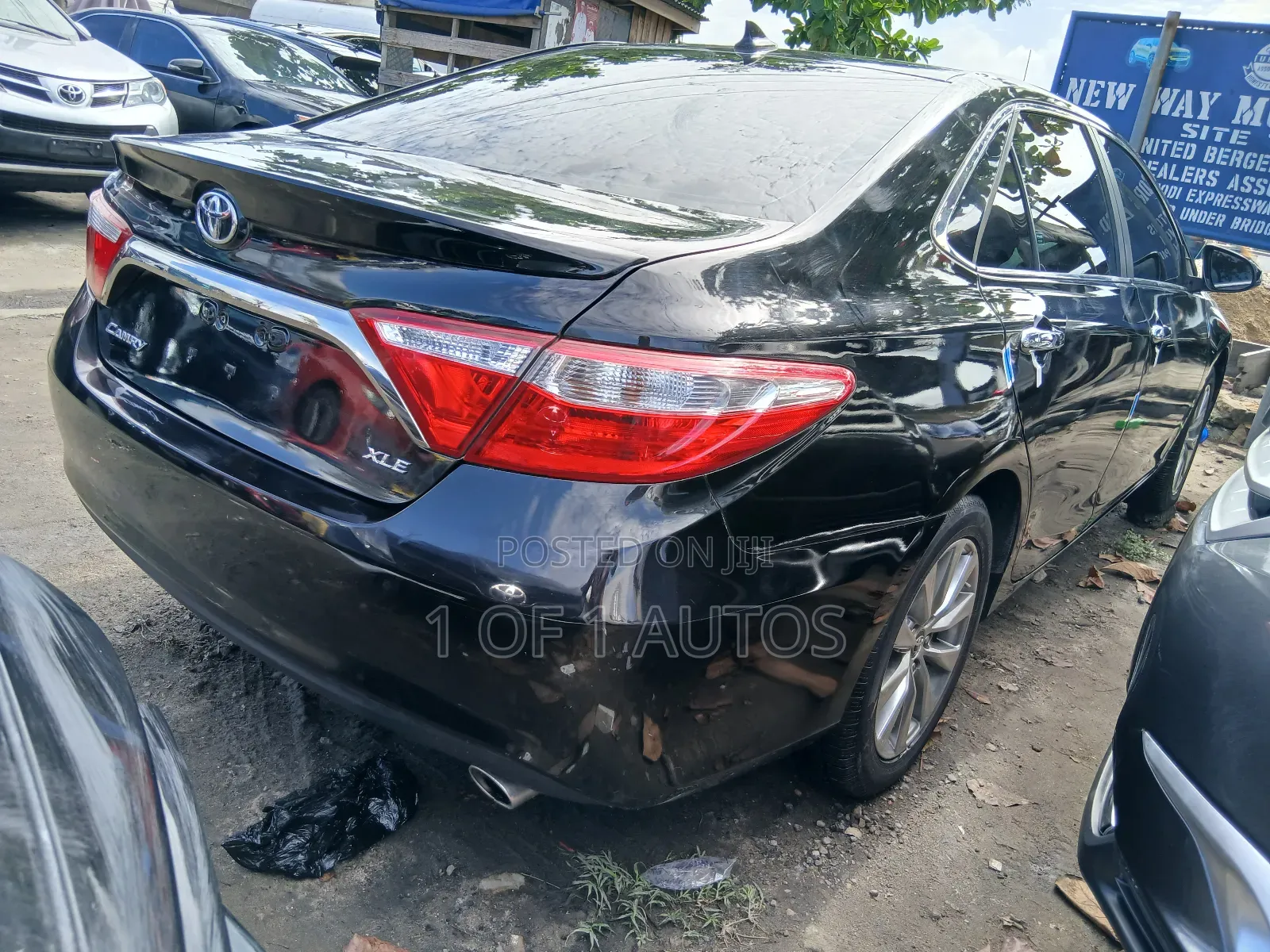 Toyota Camry XLE V6 4dr Sedan (3.6L 6cyl 6A) 2016 Black