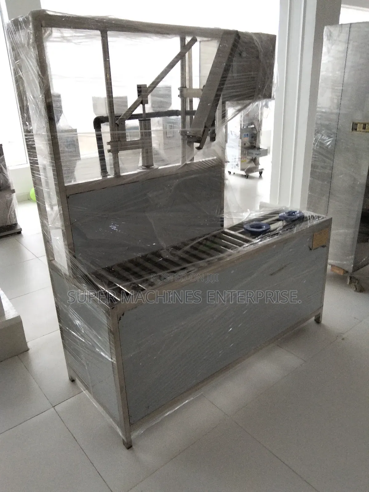 Semi Automatic C Way Gallon Filling Machine